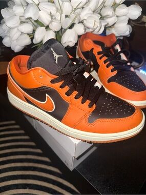 Women’s Air Jordan 1 Low SE SPORT SPICE/BLACK-COCONUT MILKEPICE Size 9